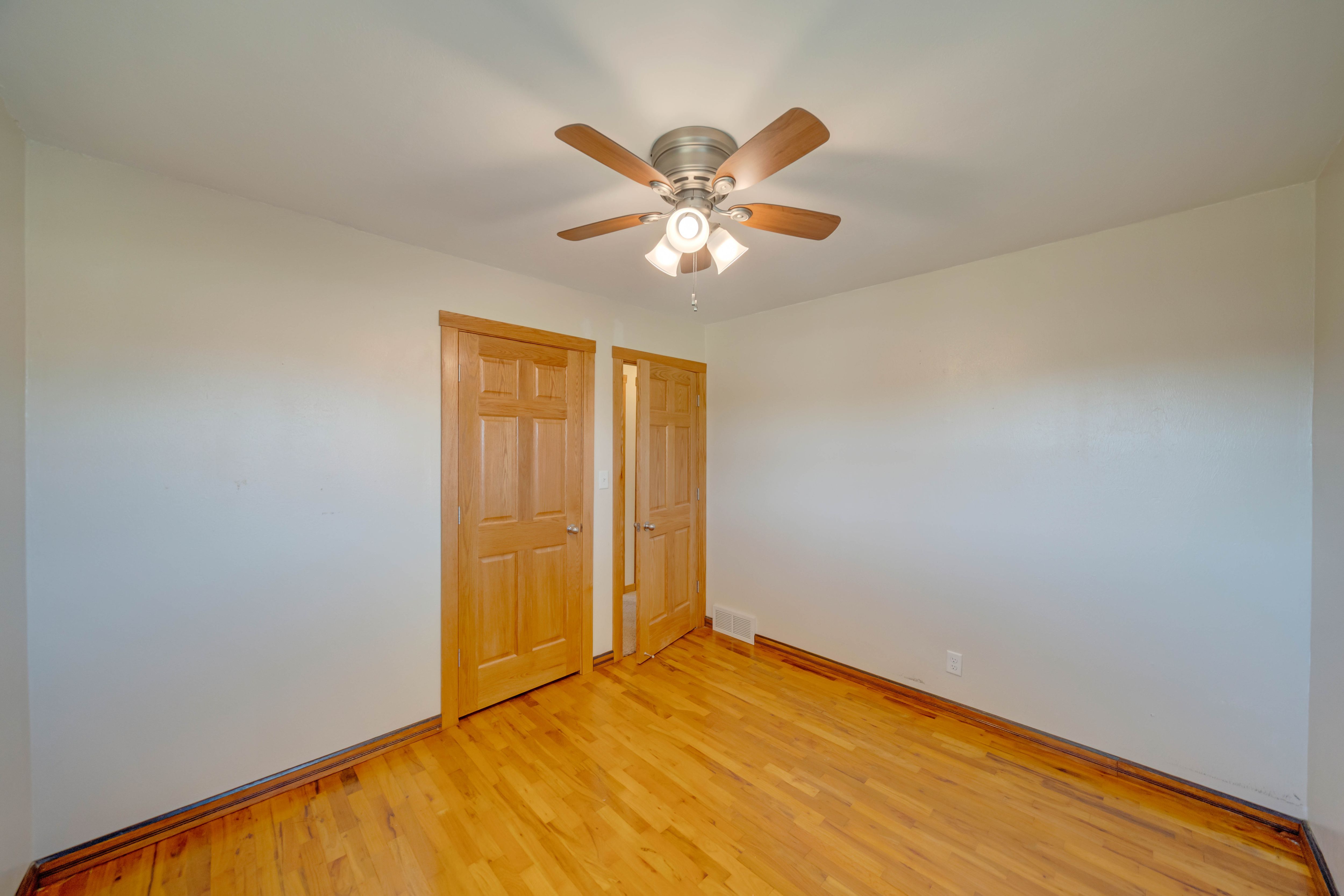 Listing Photo: 320 Burlington Ave, Martensdale, IA 50160 (27 of 34)